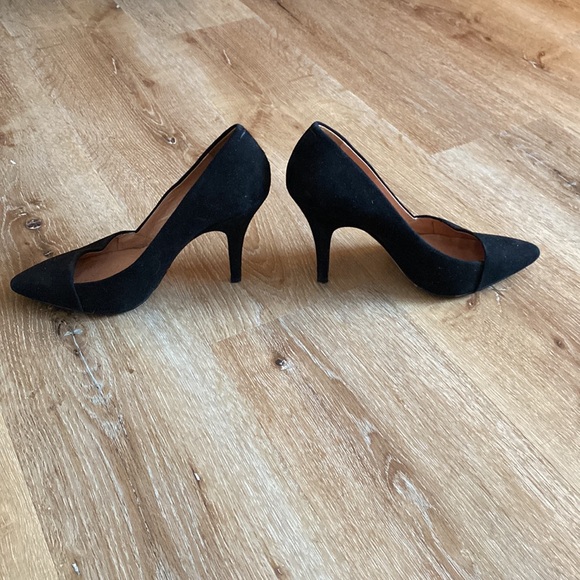 Madewell Black Suede Pumps - Picture 2 of 8